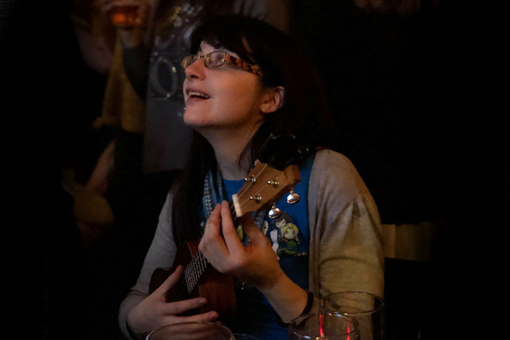 Caroline at Jam session in Stags Head